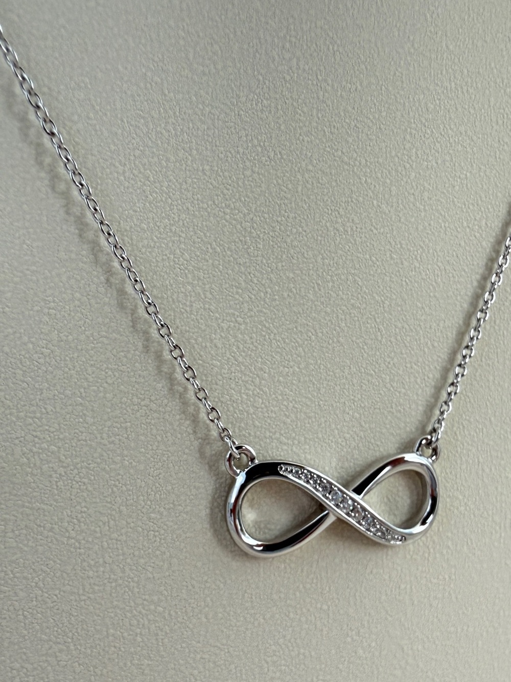 S925 Moissanite Diamond Infinite Love Pendant Necklace - Picture 3 of 5